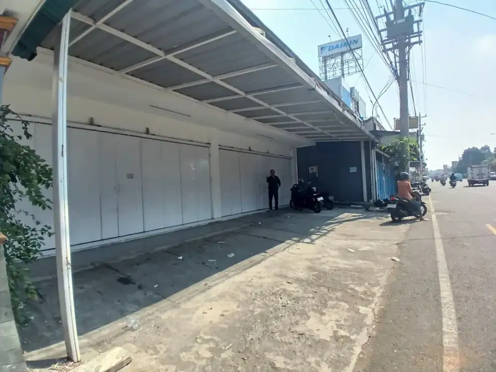 Ruko 2 Lantai Strategis Area Parkir Luas di Jl. HOS Cokroaminoto, Yogyakarta