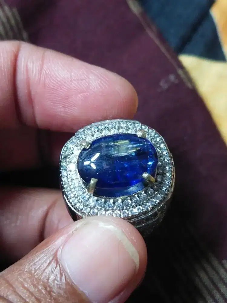 blue safir kyanite