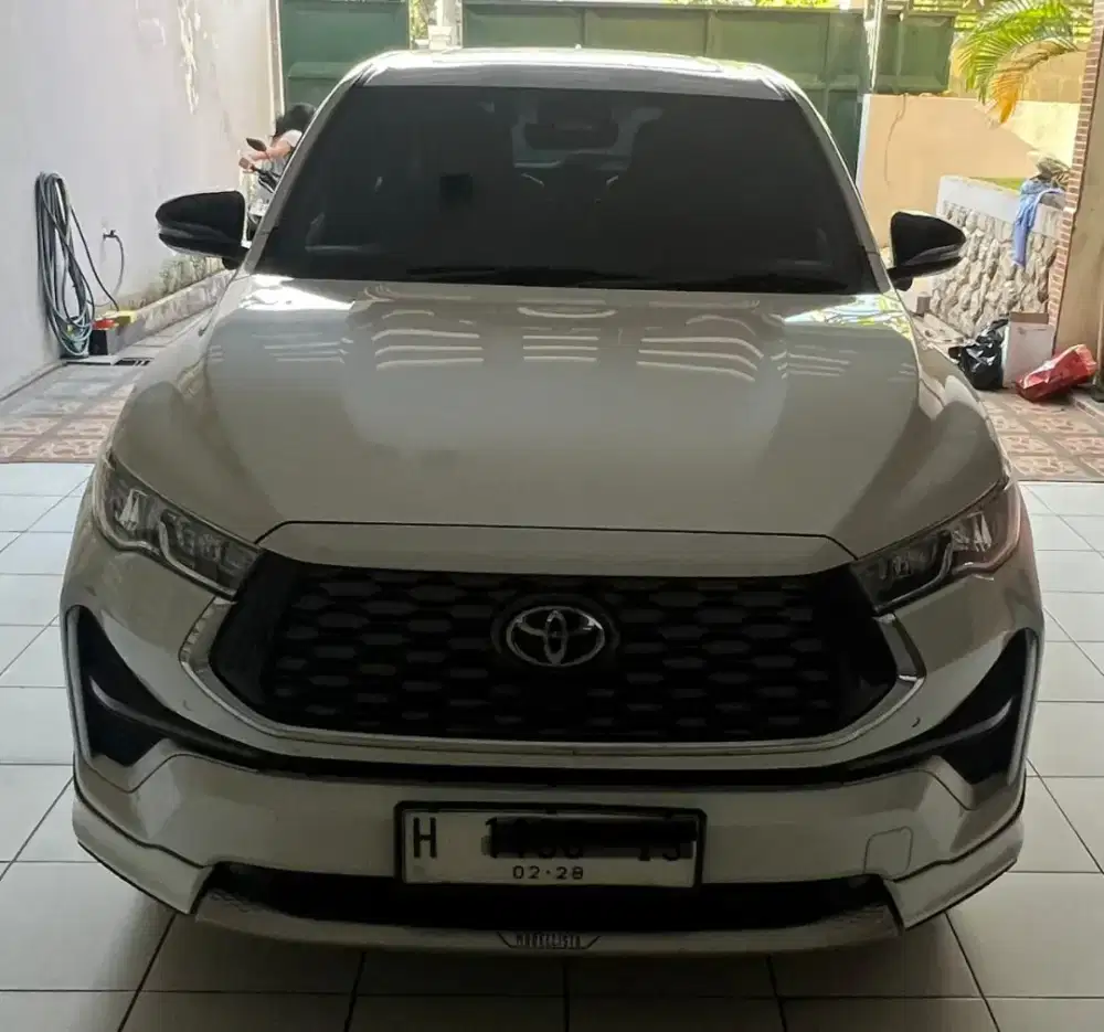 Zenix Q hybrid modelista 2022 putih istmw