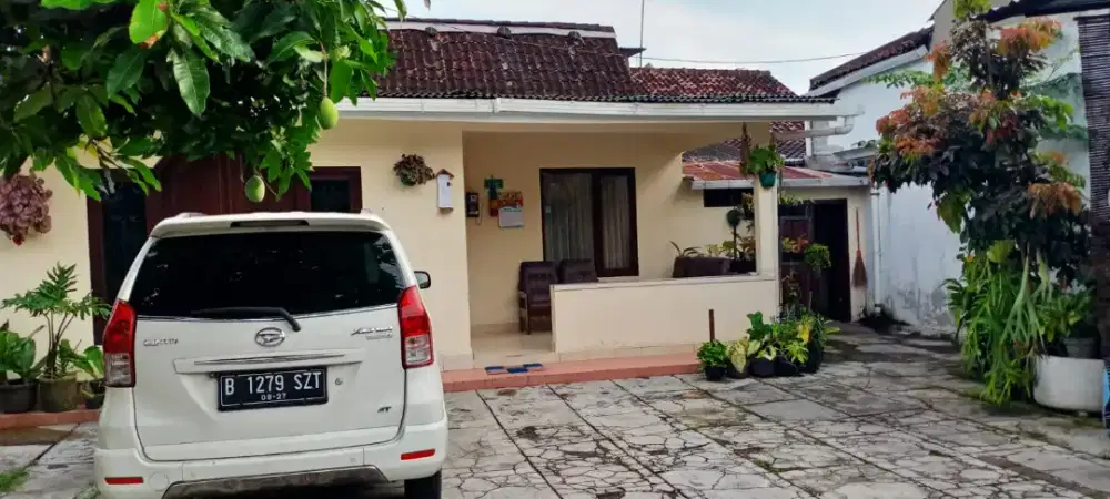 Tanah bonus bangunan ada kost nya belakang SMA 7 pugeran Mantrijeron