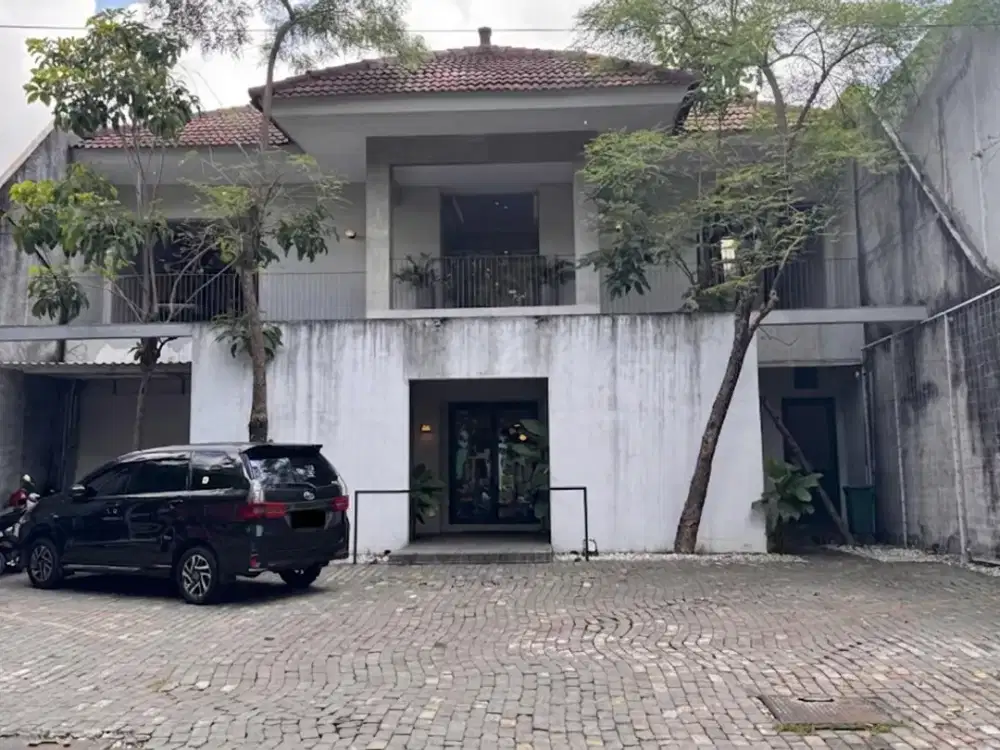 Komersial Area di Raya Dharmahusada Strategis di Surabaya Timur