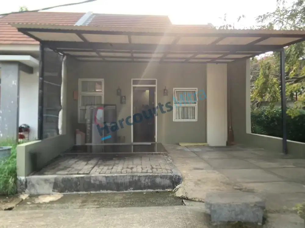 RUMAH SIAP HUNI, BERADA DI LINGKUNGAN YANG ASRI, DEKAT DENGAN TOL SERTA SARANA TRANSPORTASI LENGKAP – AR