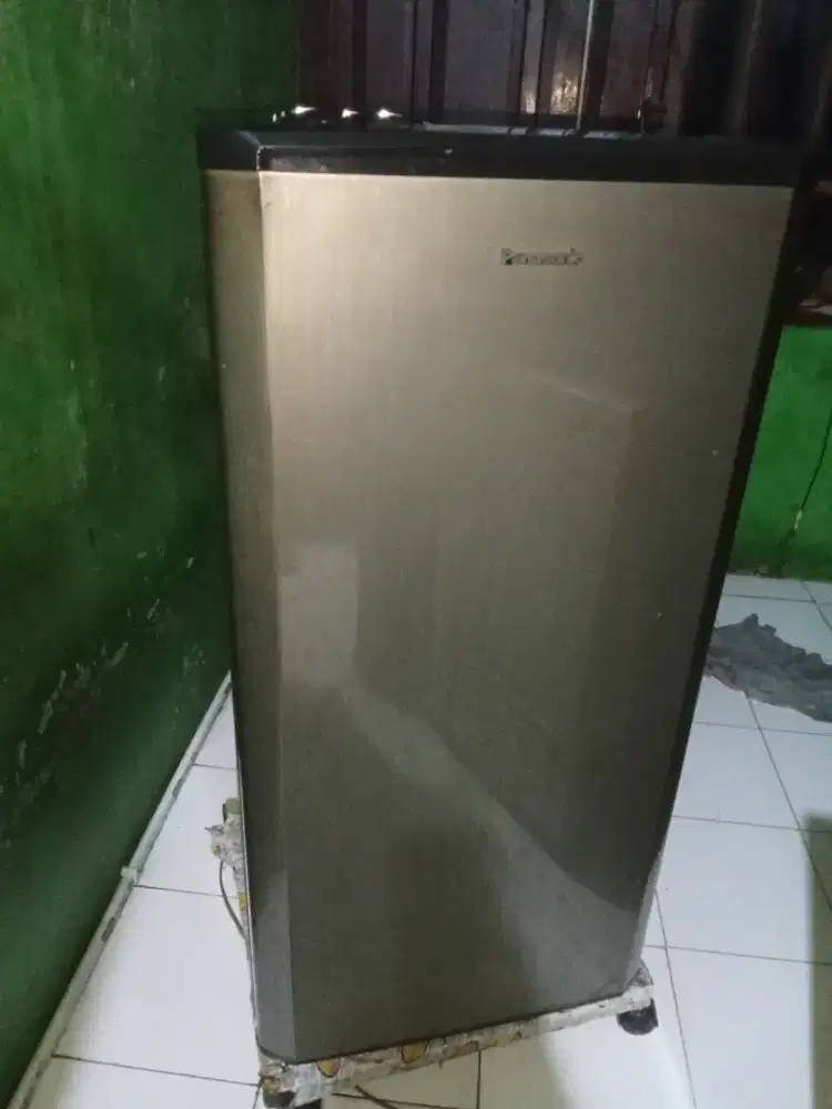 Edisi BU jual aja kulkas 1 pintu PANASONIC