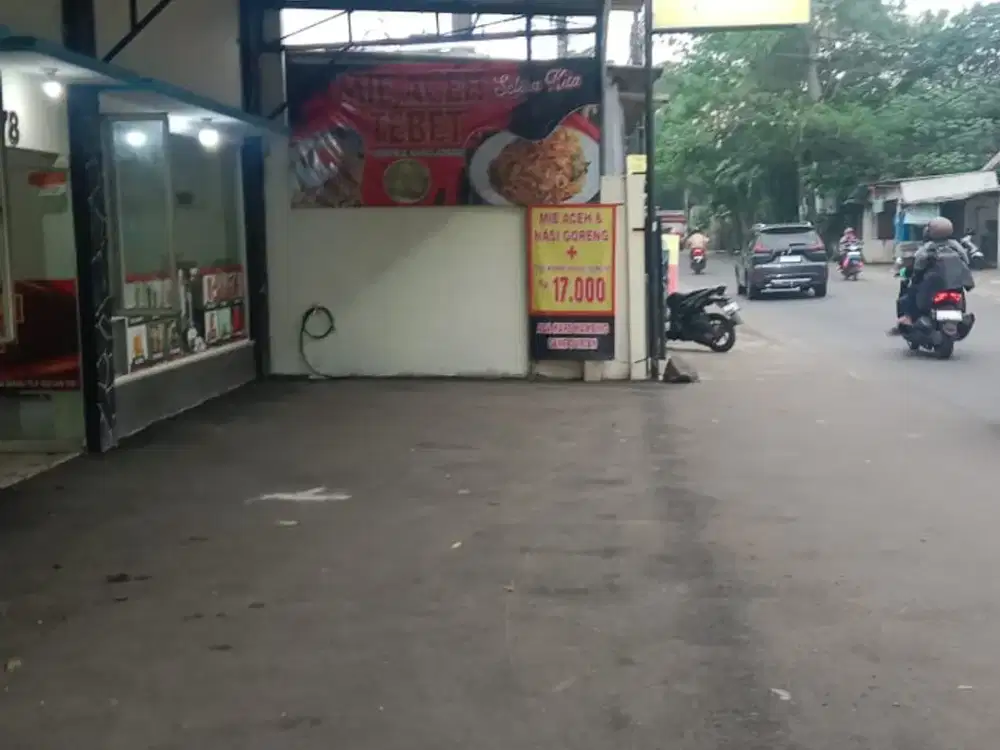 Jual ruang usaha pinggir jalan