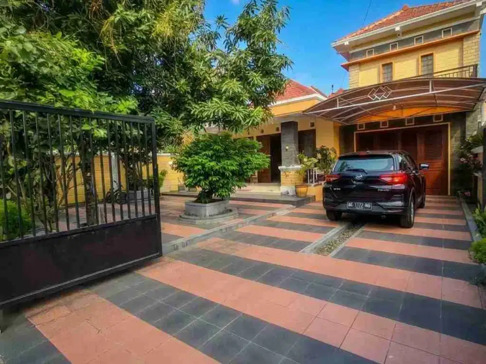 JUAL RUMAH SPACIOUS DEKAT PUSAT KOTA BLITAR