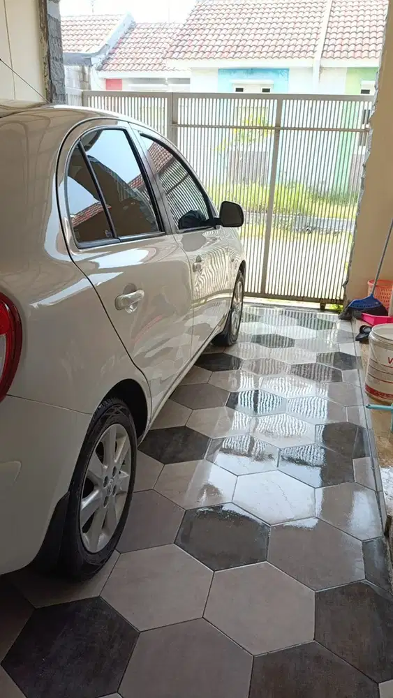 Nissan March 2015 Bensin