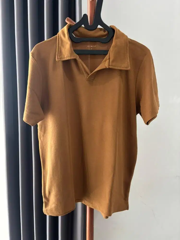 Polo pria merk Heymale warna coklat