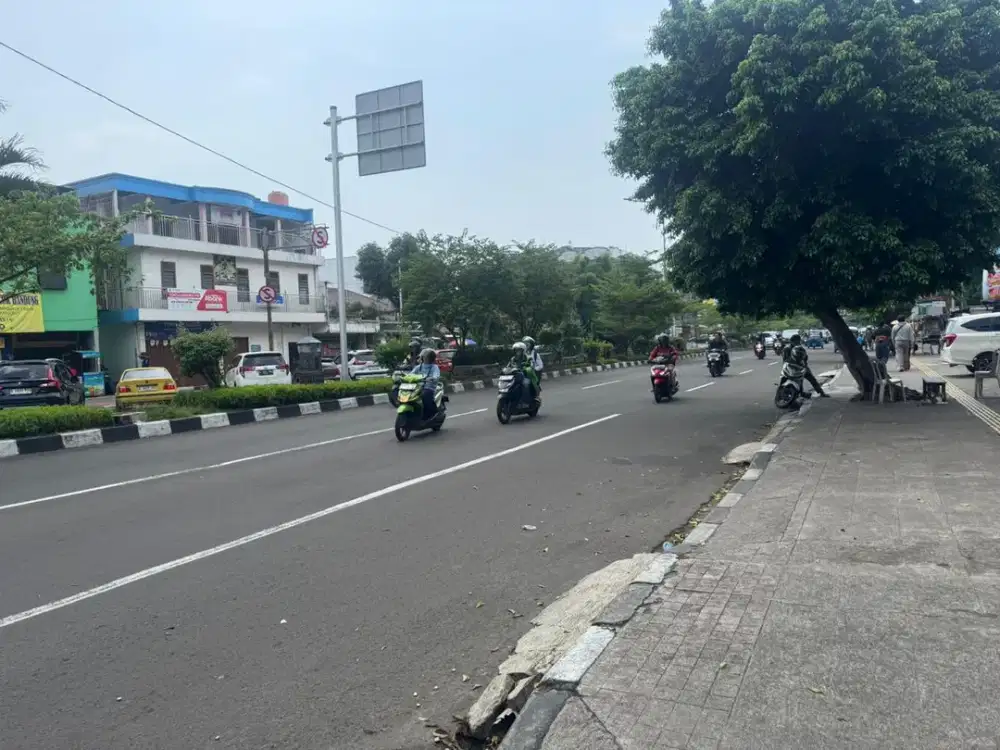 Ruko 4 Lantai di Jl. Paus, Rawamangun - Dekat Stasiun LRT