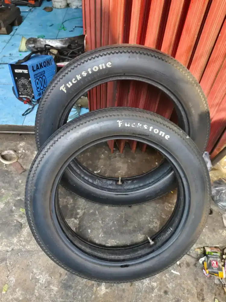 Ban motor Fuckstone Deluxe Champion