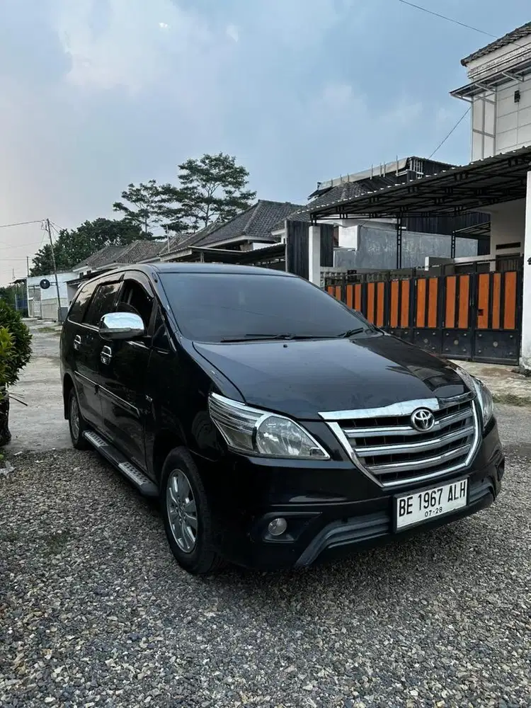Inova G Diesel 2.5 Tahun 2012 TERAWAT
