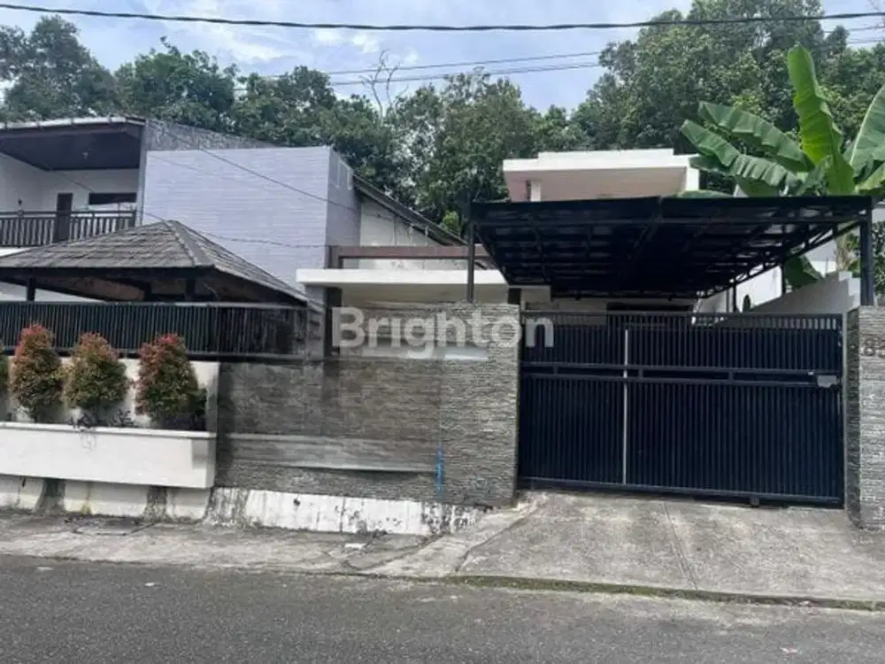 RUMAH CANTIK STRATEGIS DI PERUMAHAN PUPUK BALIKPAPAN SELATAN