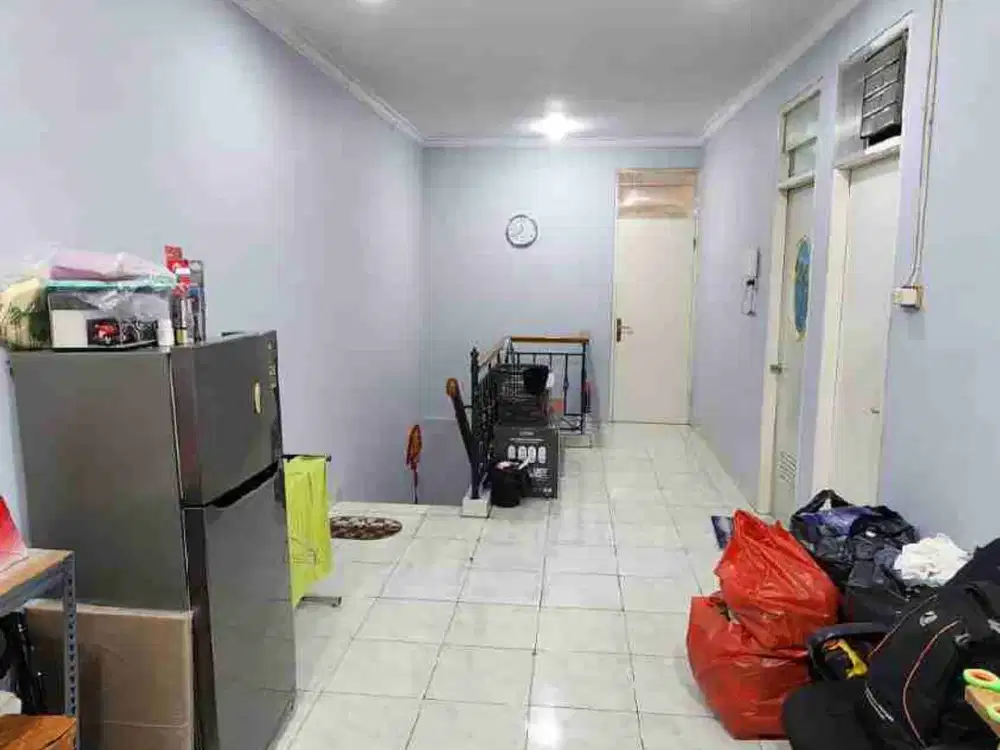 dijual rumah taman palem lestari cengkareng