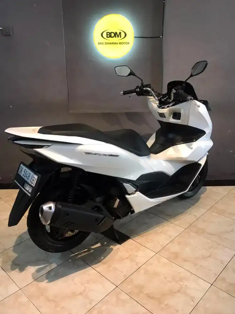 Dp 500 Honda PCX 160 CC thn. 2022 cash. Bali dharma motor