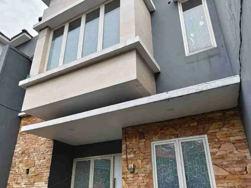 Jual Cepat Rumah 2 Lantai Murah di Karah Agung Dekat Jawa Pos Surabaya