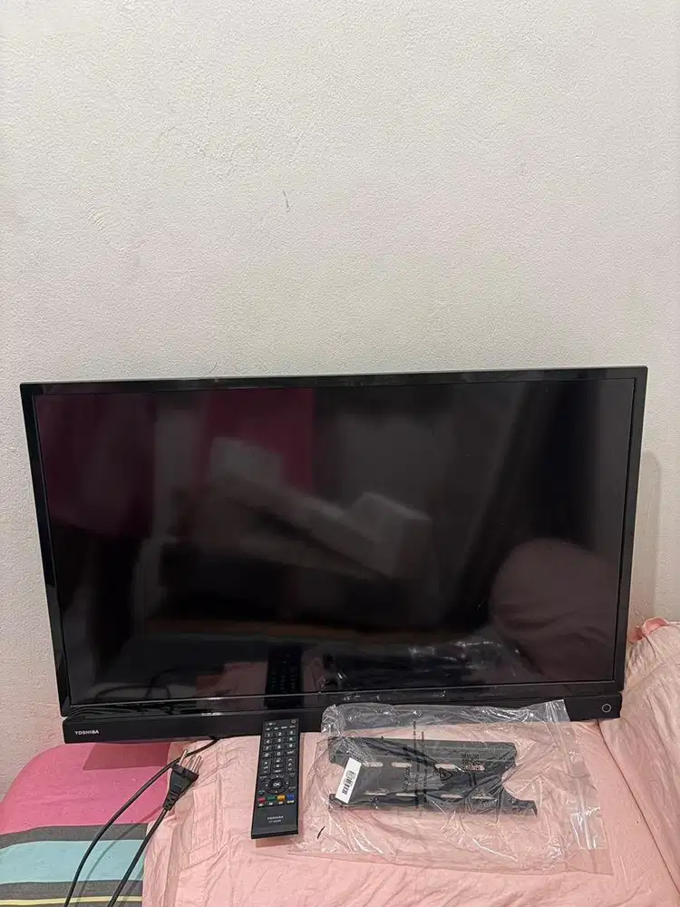 TV TOSHIBA 32 inch 32P1400VJ LED TV Second