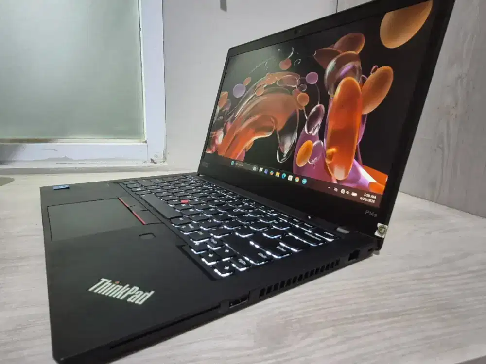 Laptop Thinkpad P14s gen 2. Dual VGA NVidia