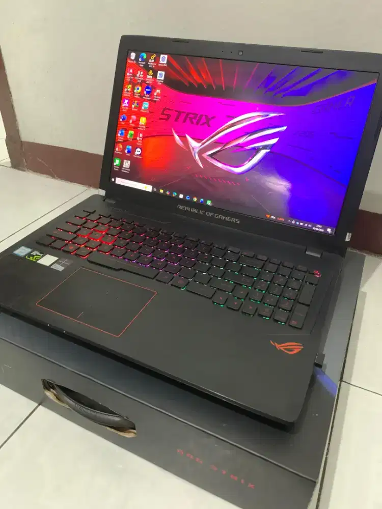 Laptop ASUS ROG STRIX GL553VD GAMING