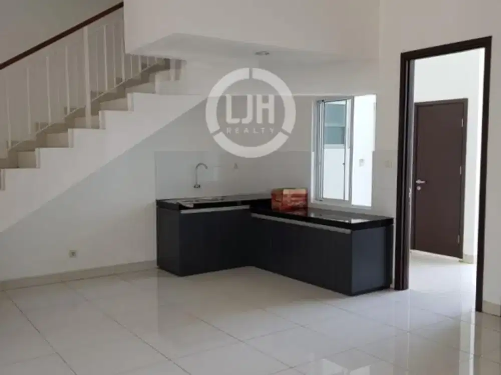 Rumah Lebar 7 di JGC Cluster Palm Spring, Cakung, Jakarta Timur