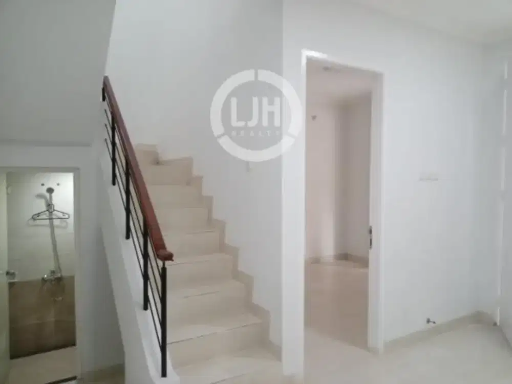 Rumah Brand New 2 Lantai di JGC Cluster La Seine, Cakung, Jakarta Timur