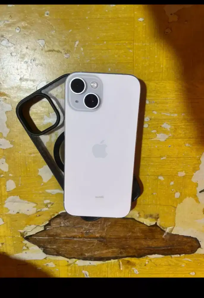 iPhone 15 basic ibox 128