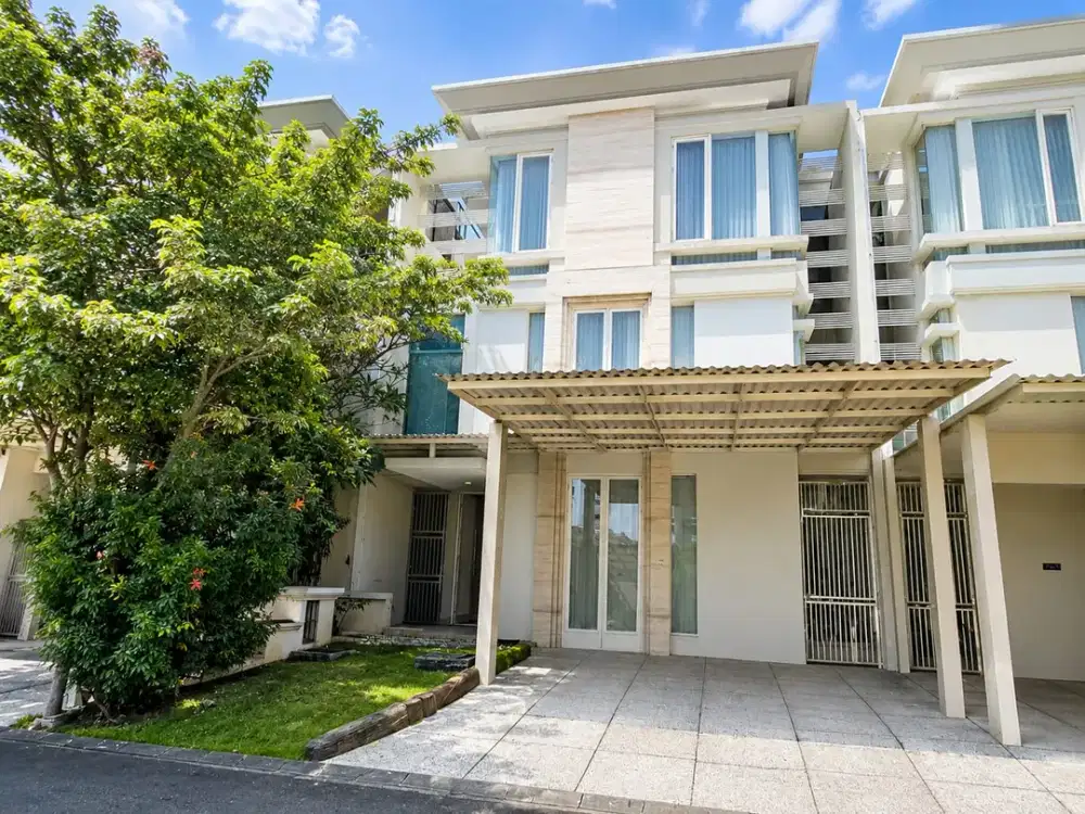 Rumah Pakuwon Indah La Riz Embassy