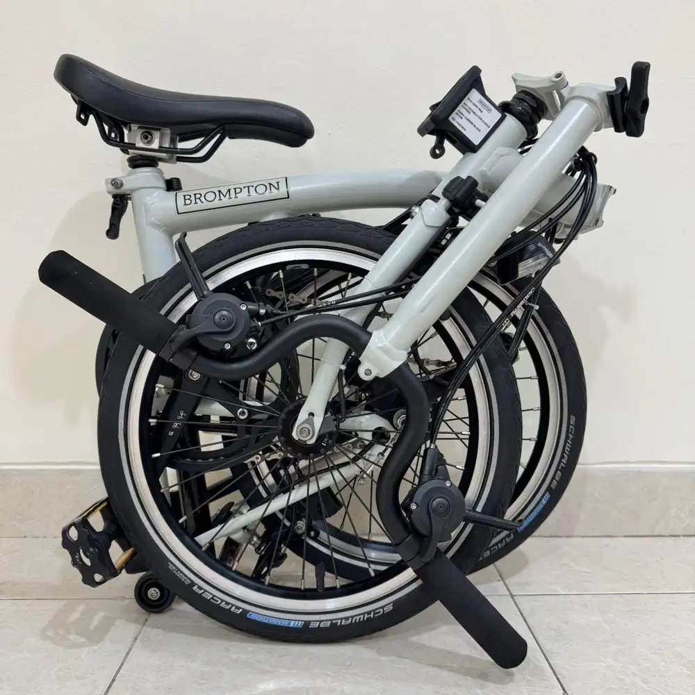 BROMPTON M6Ed PAPYRUS WHITE BLACK EDITION 2018 - ISTIMEWA