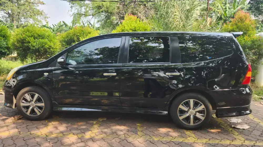 Grand Livina HWS XV 1.5 AT