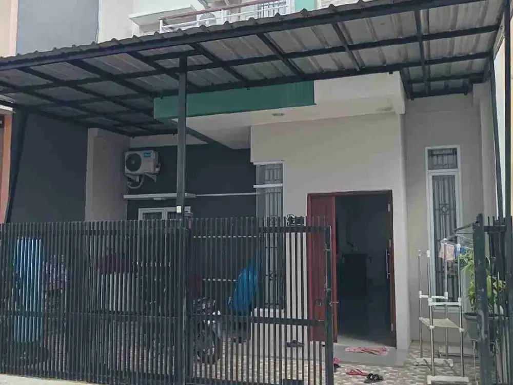 Jual Rumah 2 lantai Full Furnish
Royal Cempaka Jatisampurna