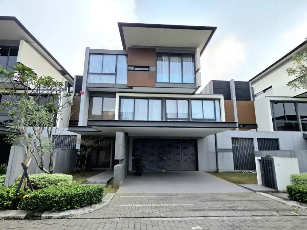 DIJUAL RUMAH MEWAH LYNDON NAVAPARK
