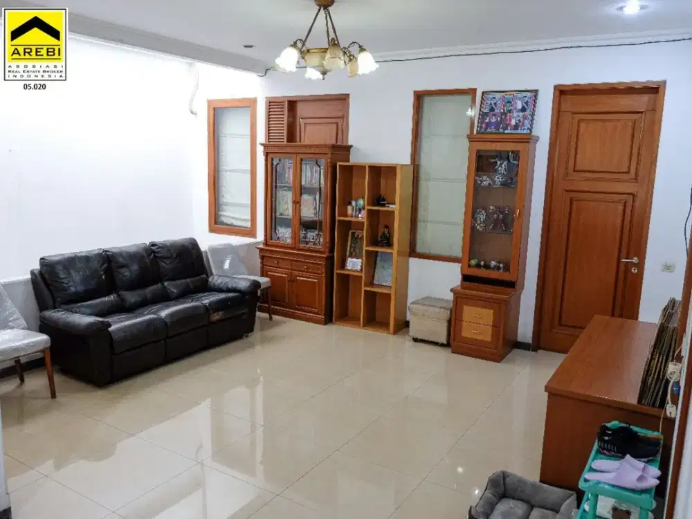 Properti Komersial dan Hunian Eksklusif Multi-Fungsi di Jalan Naripan Bandung