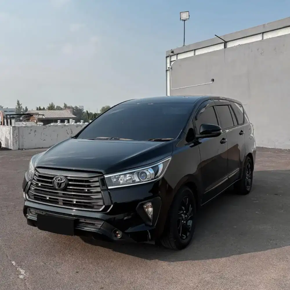 Toyota Inova G Diesel Nik 2024 hitam km 6rb like new