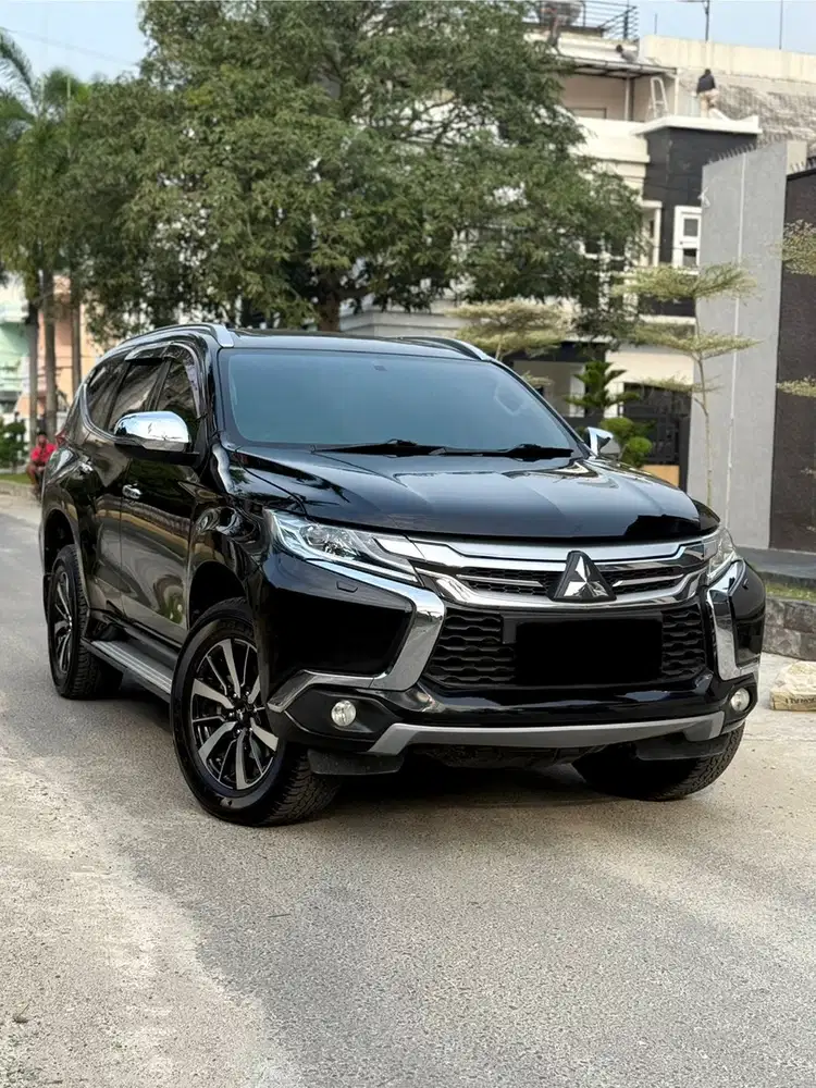 Pajero Dakar 4x2 A/T 2016 Hitam 2017