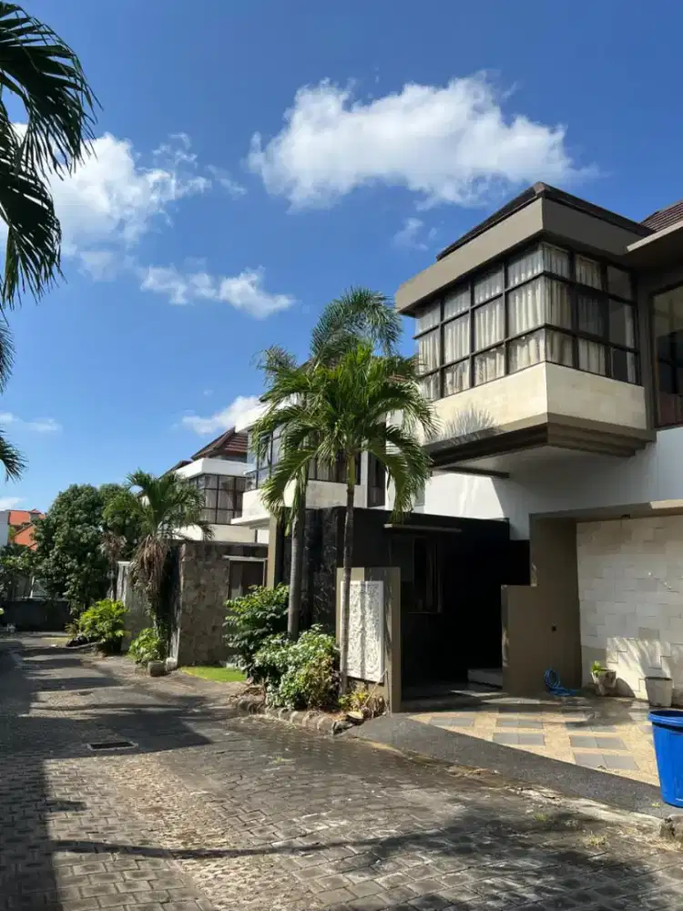 SEWA VILLA 2BR MODERN FULLY FURNISHED DI UMALAS PRIVATE POOL SIAP HUNI