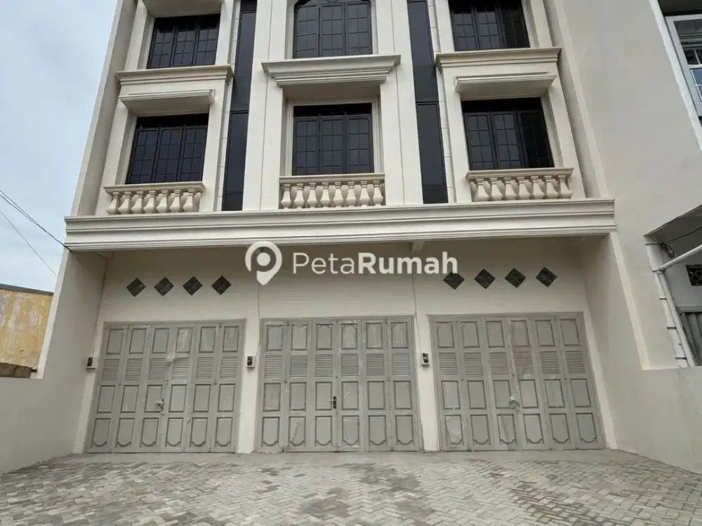 DIJUAL 3 UNIT RUKO BARU JALAN BESAR PASAR 3 KRAKATAU (CLINTON)
