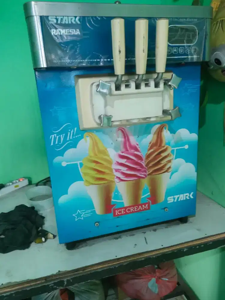 Mesin Ice Cream ( Star Luxury Mesin Es Krim RMX-AS25T)