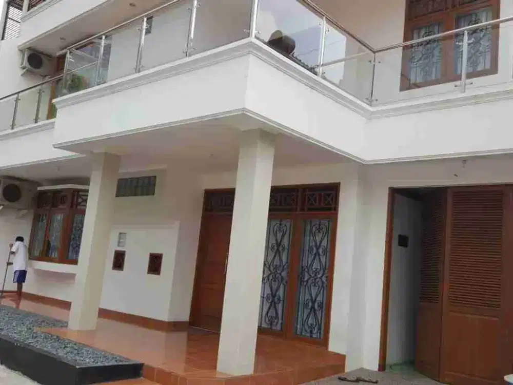 Di Sewakan Rumah 2 Lantai Siap Huni Mampang Prapatan Jakarta Selatan
