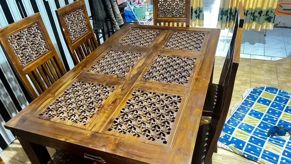Di jual Cepat Murah Meja Makan 6 Seat Kayu Jati Asli
