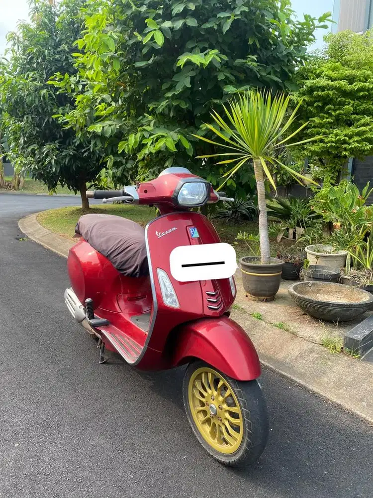 Vespa Sprint I-Get 2018 non Abs Red Doff - Tangan Pertama