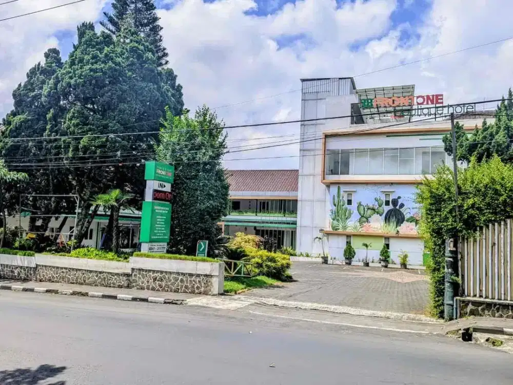 Dijual Hotel Bintang 3  yang Masih Beroperasi di Kota Batu 1 Km dari Onsen Hot Spring