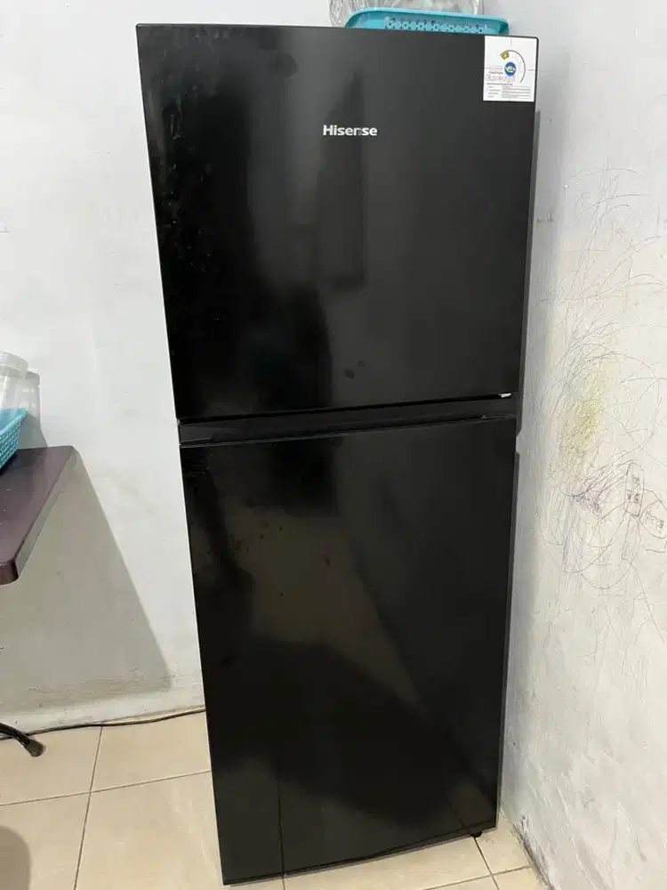 Dijual kulkas Hisense dua pintu