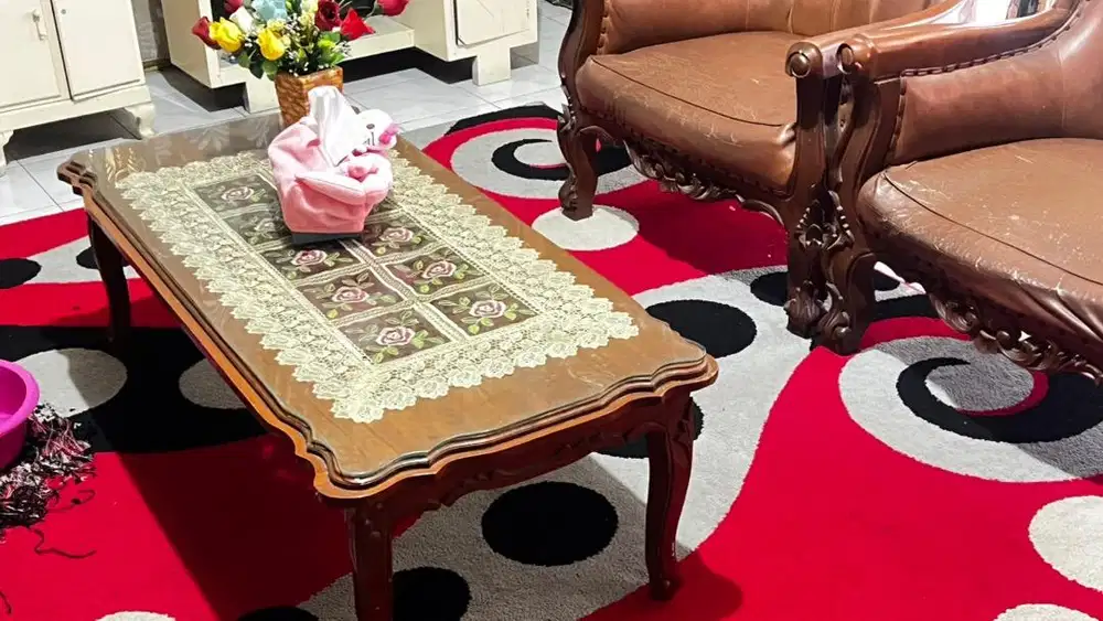 Dijual cepat Kursi Ruang Tamu Mewah Jati Asli Lengkap dengan Meja