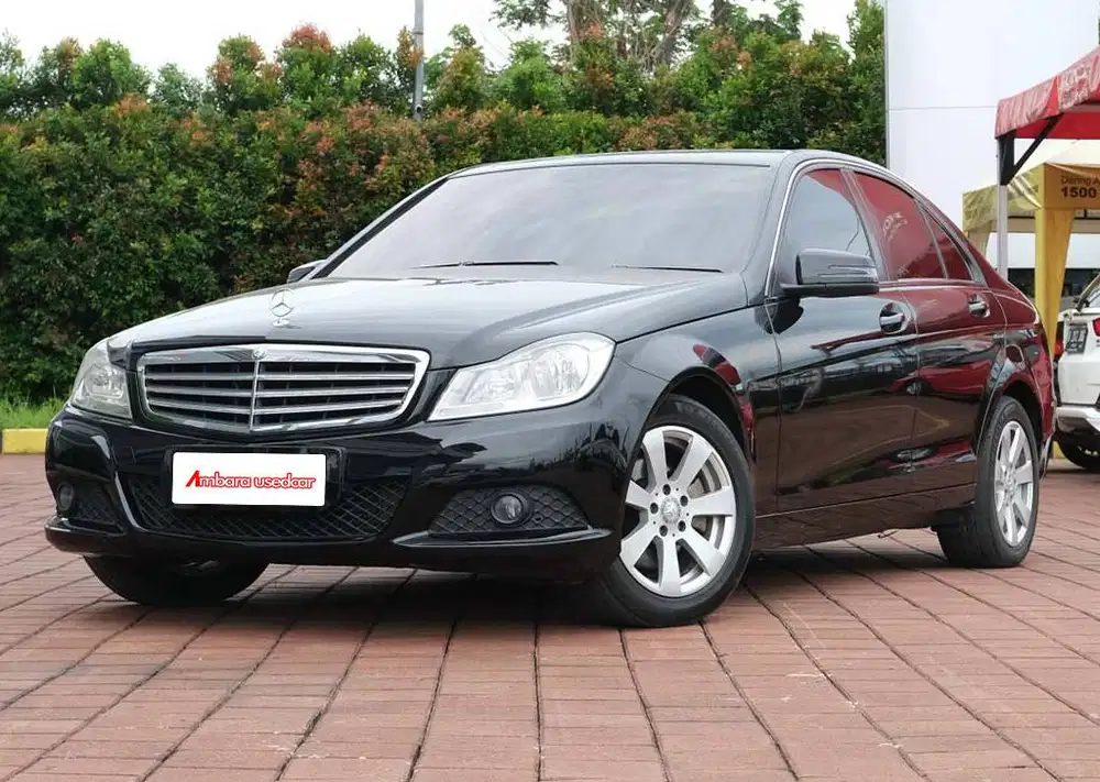 Dijual Mercedes-Benz C200 CGI AT (2012)