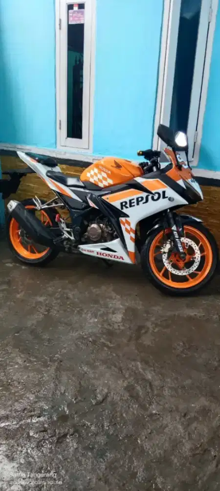 Dijual karena ada keperluan istri dan anak. Ingin motor matic