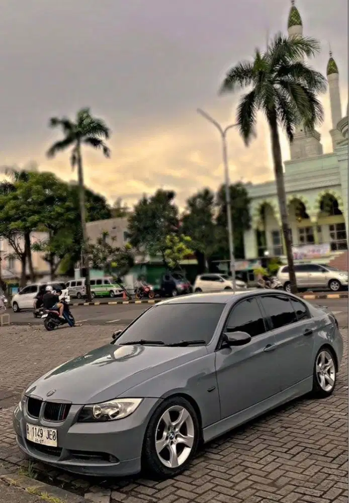 BMW 320i 2006 Bensin