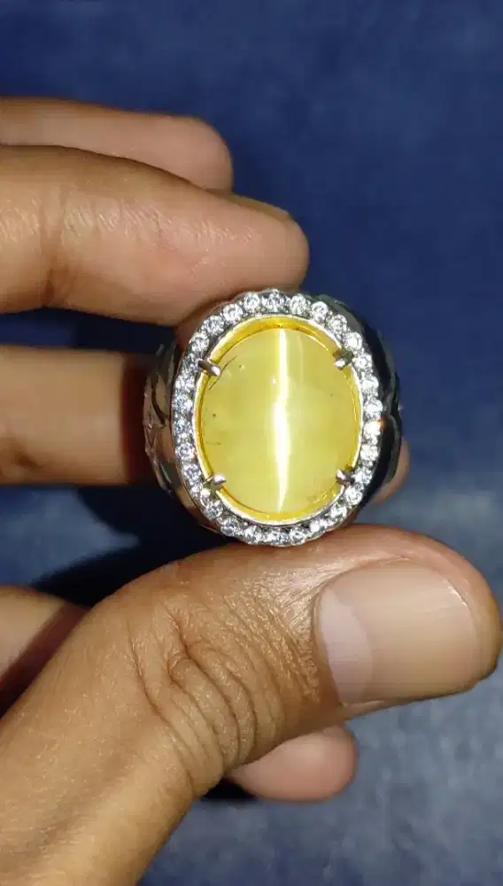Natural Cat's Eye Opal