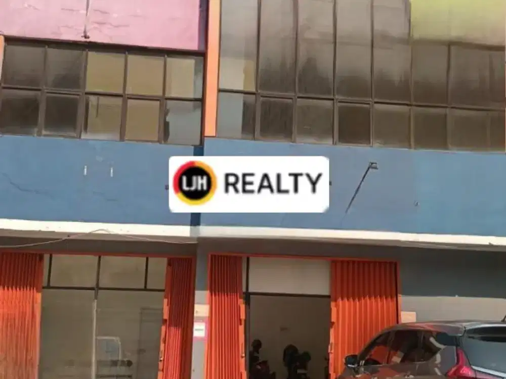 Ruko 3 Lantai Pinggir Jalan Raya Parkir Luas di Matraman Raya Jakarta Timur
