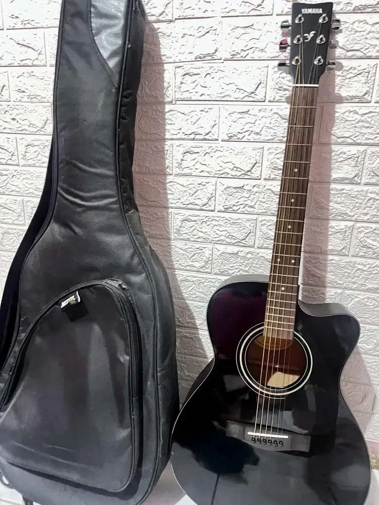 DI JUAL GITAR YAMAHA FS100C JARANG PAKAI + FREE TAS GITAR