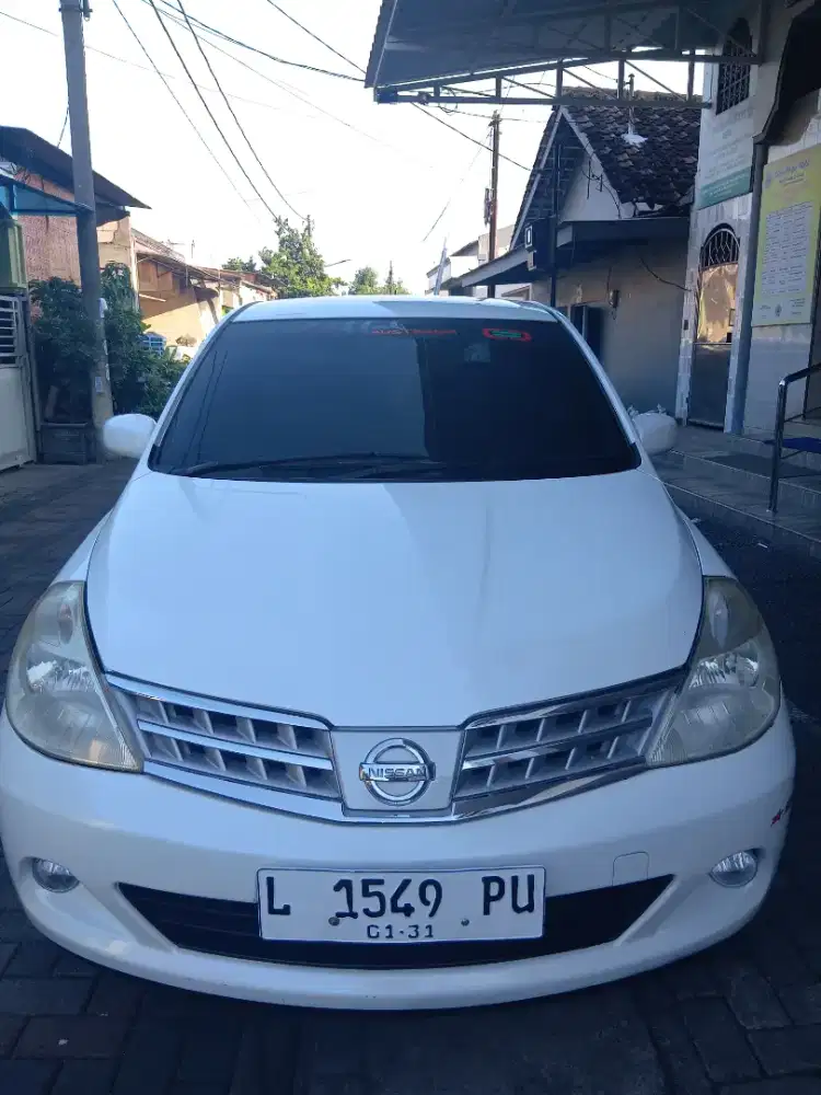 Nissan Latio 2010 Bensin