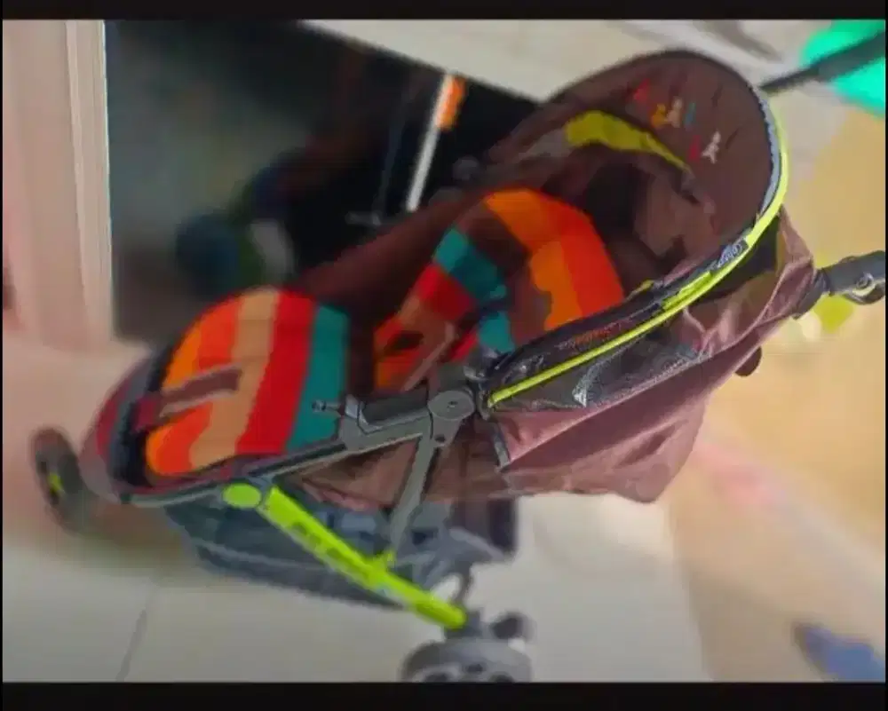 Stroller bekas masih layak pakai