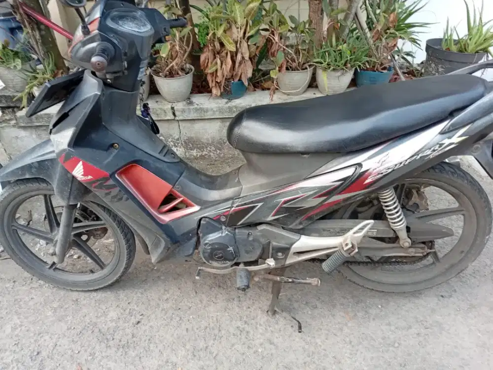 Motor supra x 125 cc tahun 2010 plat F kab. Bogor